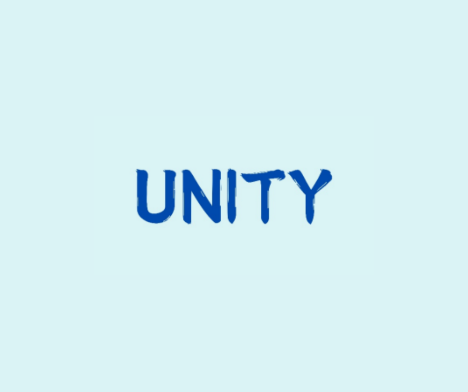 Fundo de cor azul‑claro uniforme. Ao centro, a palavra “UNITY” escrita em letras maiúsculas, de cor azul escura, com traços irregulares que sugerem efeito de pincel.